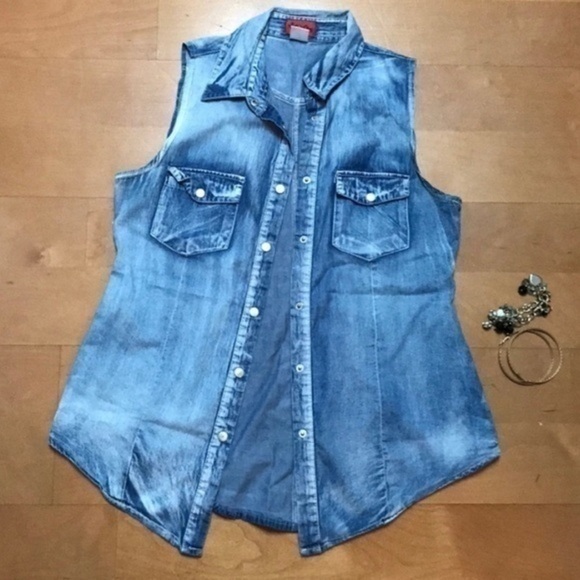 Button down sleeveless Jean-like top Size Medium - Picture 1 of 7